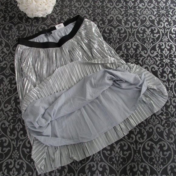 NWT Macys Metallic Silver Pleated Full Midi Skirt - Picture 11 of 13